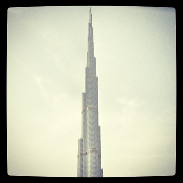 Burj Khalifa - Original image: https://flic.kr/p/f9hdgY - by @michaelambjorn